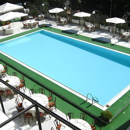 Hotel Du Parc Atri Exterior photo